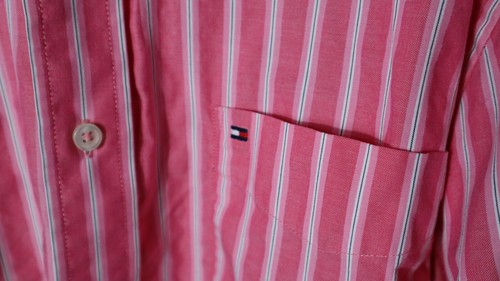 Camisa de vestir grande Tommy Hilfiger rosa a rayas con botones para hombre - Imagen 2 de 5