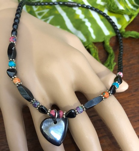 Hermoso collar magnético de corazón y piedras de hematita - Imagen 9 de 12