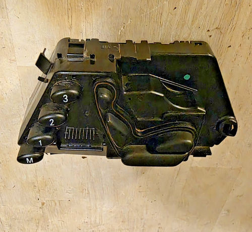 2000 - 2006 Mercedes S430 S500 Left front seat control switch OEM 220 821 33 58 - Picture 2 of 4