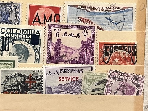 WW STAMP LOT IN MINI STOCK PAGE AMG FRANCE, VICTORIA, COLOMBIA, PAKISTAN - Picture 3 of 3