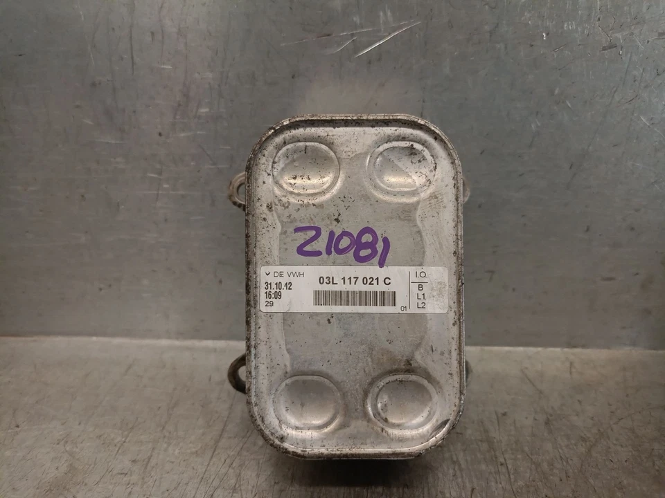 03L117021C RADIATORE OLIO MOTORE / 03L117021C / 5239994 PER AUDI Q3 8UB, 8UG 2 - Immagine 2 di 4