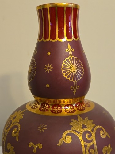 Rare royal crown derby gourd vase with raised gold work - Picture 3 of 13