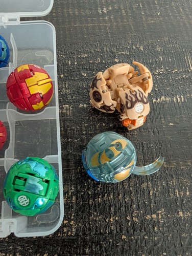 Bakugan Battle Brawlers Lot Of 21 With Case No Cards - Bild 4 von 12