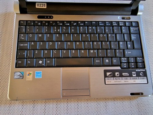 eMachines eM250 Windows XP Atom N270 1.6GHz 1GB RAM 160GB HDD 10.1" Untested - Picture 5 of 15
