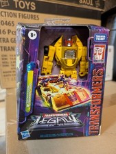 Transformers Dragstrip New Legacy Deluxe Class Stunticon