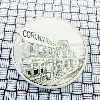 Coronation Street Rovers Return Newton & Ridley Button Pin Badge 38mm Diameter