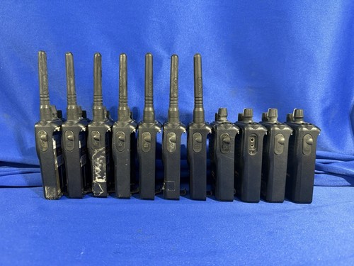 Motorola Mag One BPR40 2 Way Radio 11x Radios Chargers 8x Batteries - Read Below - Zdjęcie 3 z 13