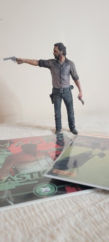 The Walking Dead Bundle - Rick Grimes Actionfigur + TWD #193 + Bild + Magazin