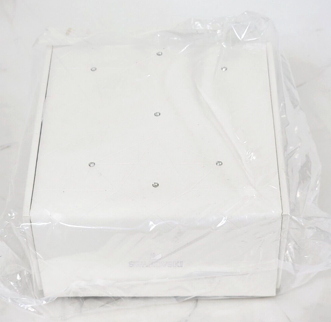 SWAROVSKI Facet Jewelry Box LIMITED EDITION White (New With SWAROVSKI Facet Jewelry Box LIMITED EDITION White (New With