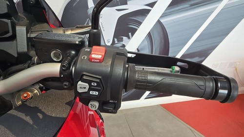 2020 HONDA AFRICA TWIN 1100 DCT - Picture 8 of 10