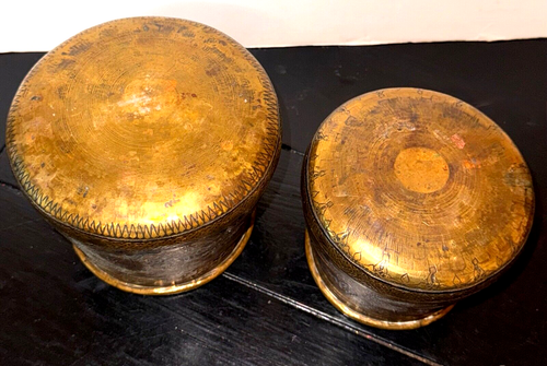 Two Mamluk Revival Cairo Ware Silver Inlay Calligraphy Jars or Jardinieres Pair - Picture 4 of 4