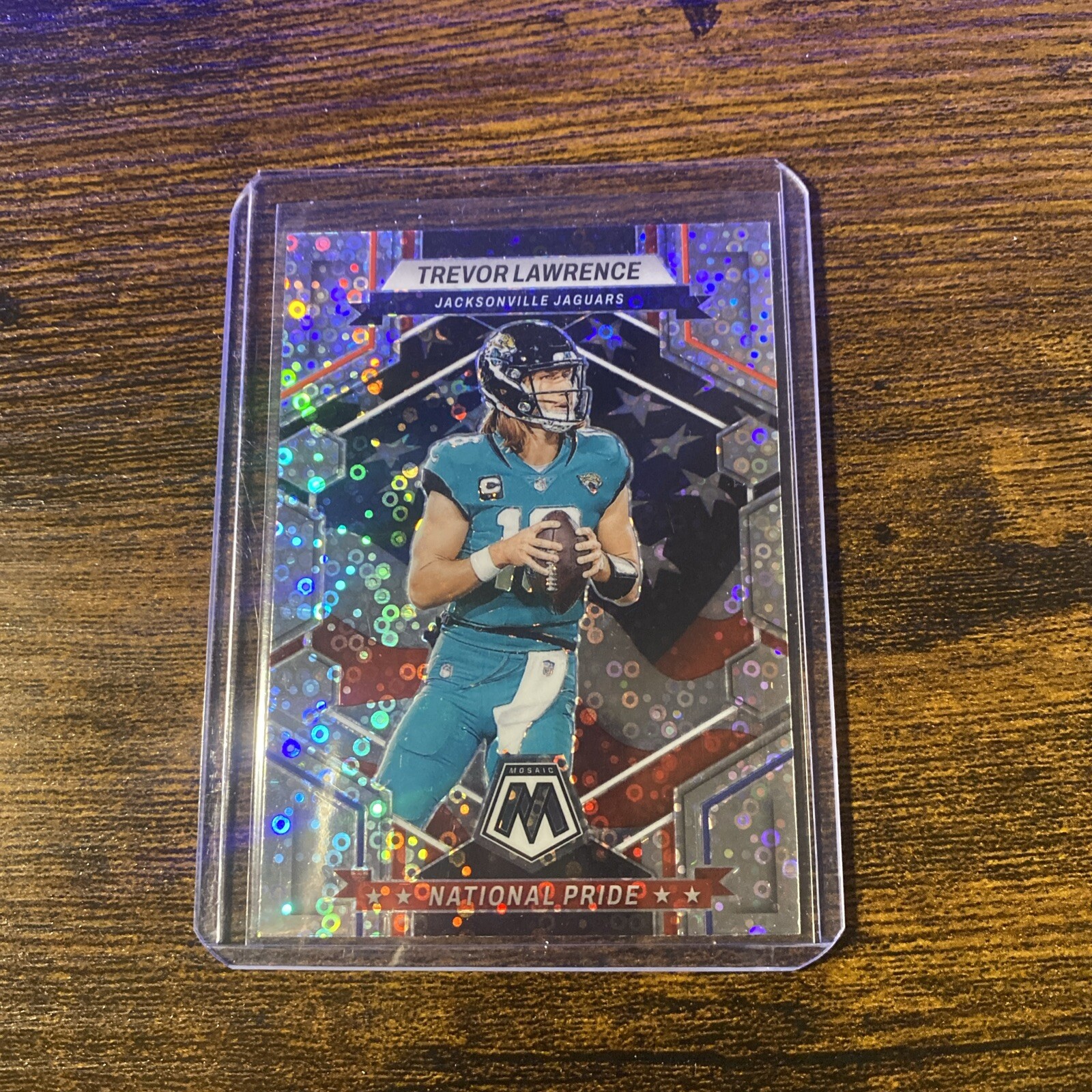 Trevor Lawrence 2022 Mosaic No Huddle Disco Prizm National Pride #256 Jaguars.👇