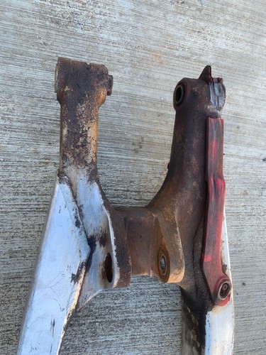 2002 - 2007 Honda CR250 CR 250 CR250R Swingarm Swing Arm Rear Wheel Mount Frame - Picture 2 of 9