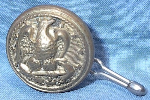 VINTAGE NAVY EAGLE LOOKING RIGHT on ANCHOR BUTTON N S MEYER INC NEW YORK 15/16" - Picture 2 of 3