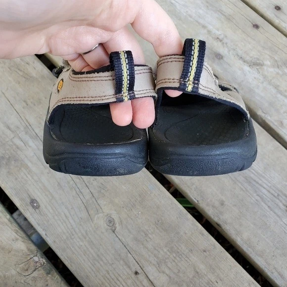 Sandalias Keen Newport Juveniles Cuero Tostado Lavables Híbridas Agua Senderismo Niño Grande 4 Foto 4 de 4