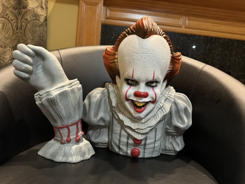 Spirit Halloween IT Chapter Two Pennywise Groundbreaker Decoration CLOWN & Box - Picture 3 of 11