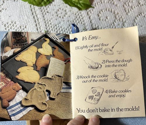 Brown Bag Cookie Art Rabbit With Basket Carrots 1992 - Picture 11 of 12