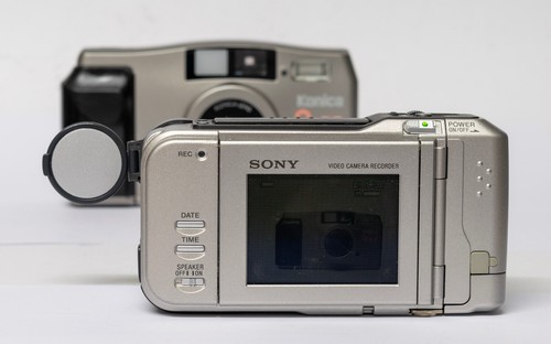 SONY CCD-CR1 Video Camera Recorder RUVI! - Picture 2 of 6