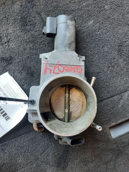 Throttle Body Throttle Valve Assembly 00-04 Chevrolet Corvette  