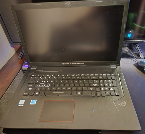 Asus ROG GL753V i7-7700 2.8GHZ / 16GB RAM / 1TB HDD / 128GB SSD