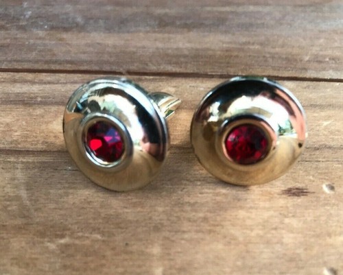 Signed Pat Pending Vintage Gold Tone Ruby Red Glass Stone Round Cufflinks - Picture 2 of 7