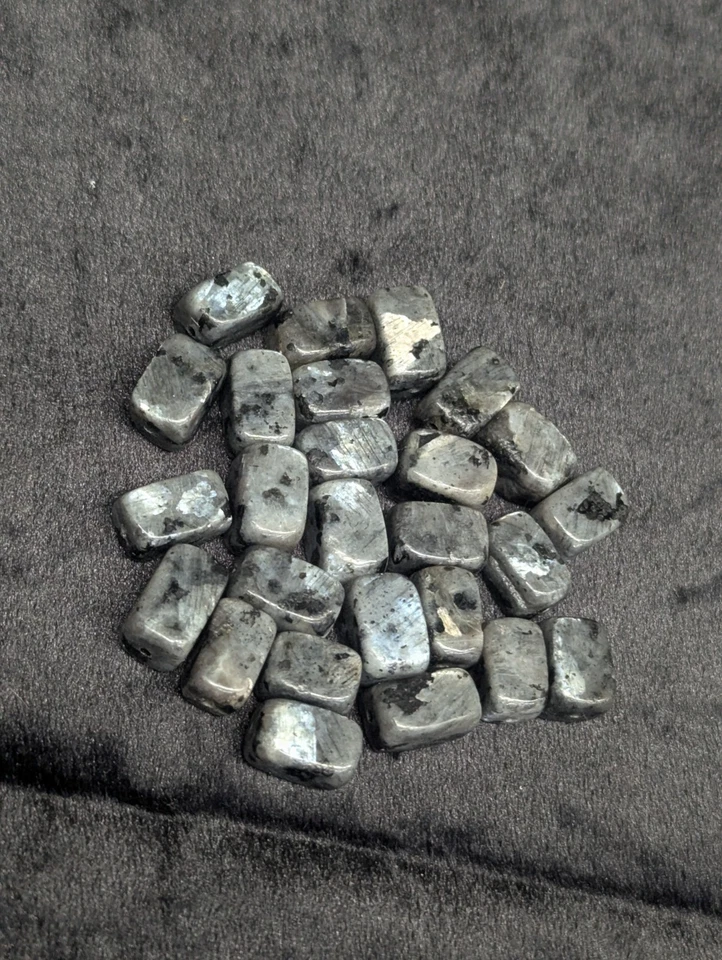 Irregular Labradorite Stone Rectangle Beads (Lot Of 25 Gemstone Beads) ≈1.5cm - Image 3 of 4