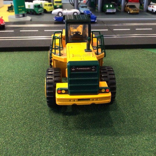 Diapet Kawasaki 90Z IV Wheel Loader 1/48 Scale DieCast Moving Rubber Tires - Picture 7 of 12