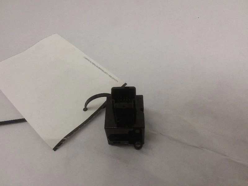 03-05 Lincoln Aviator Passenger Side Heated Seat Switch Right 4C5T14D694AAW - Imagem 2 de 4