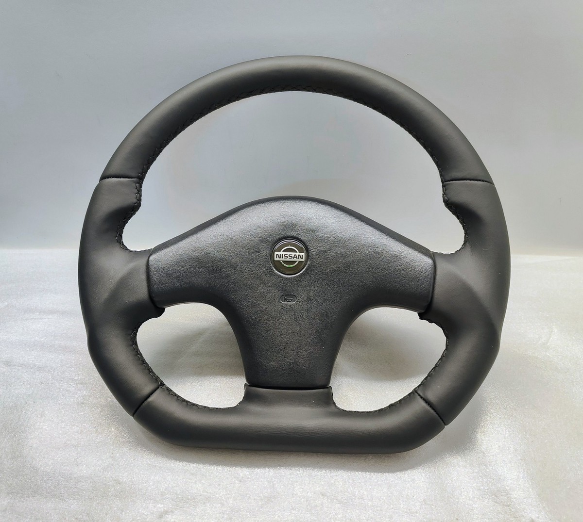 NISSAN 300ZX Z32 STEERING WHEEL FLAT BOTTOM CUSTOM NAPPA JDM