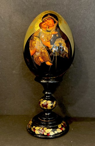 Collectible Russian Hand Painted Lacquered Easter Egg Icon With Stand By Petrov - Picture 9 of 9