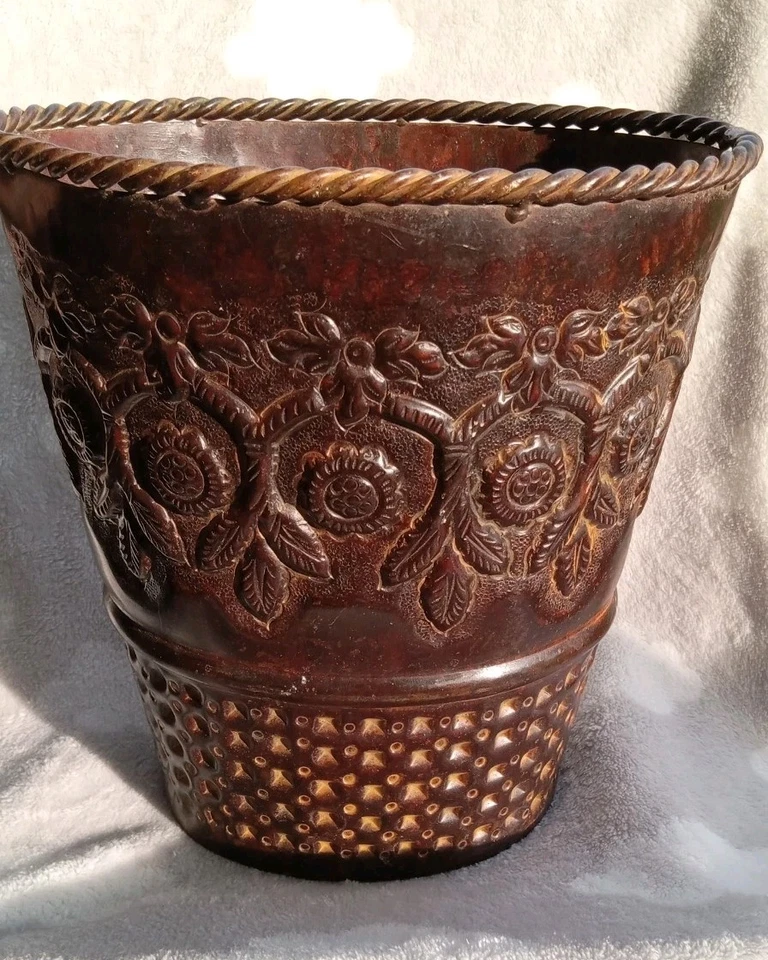 Antigua maceta hecha a mano de cobre macizo/bronce de 11" de alto Foto 2 de 4