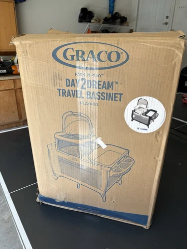 Graco Pack n Play Day2Dream Travel Bassinet Playard, Lo