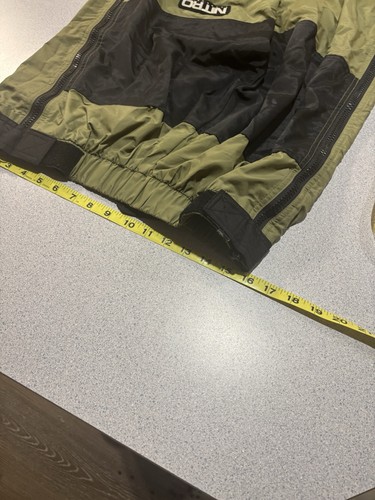 Tan Nitro Snowboarding Pants. Exo Thermal Design. Slight Stain, But Good Cond. - Picture 7 of 8