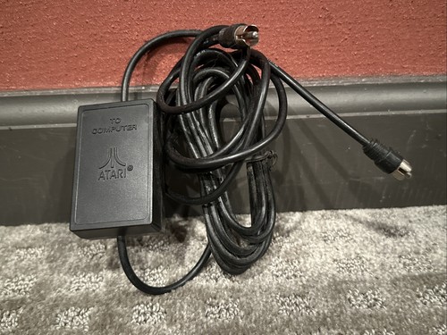 Vintage Atari 130XE Computer with All Cords & Manual, Powers On - Not Tested - Bild 9 von 9
