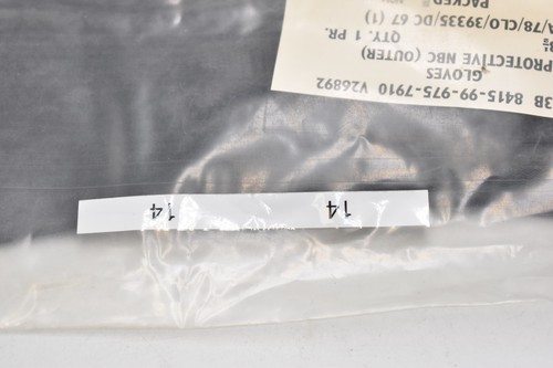 British Army NBC Gloves – Size 8½ – Rubber Protective Outer Gloves – Dated 1972 - Picture 10 of 24