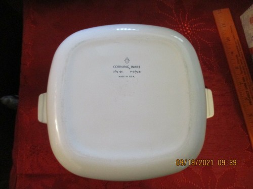 Corning Ware Blue Cornflower 2 1/2 Qt. P- 2 1/2 -B Casserole Dish and Pyrex Lid - Picture 4 of 7