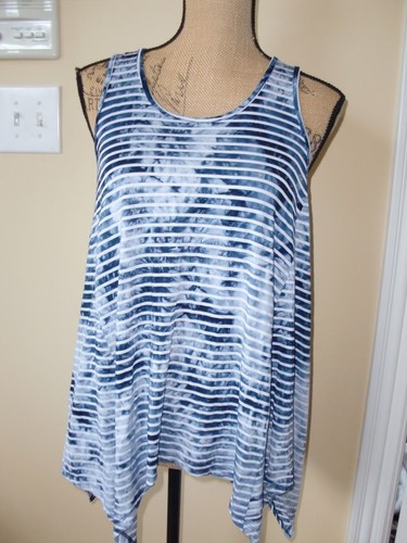 Neu mit Etikett "VERVE AMI" gestreiftes dehnbares Damen-Tanktop Bluse Größe M. Super süß!