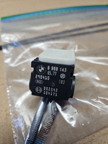 BMW E9X N51 LCI CIC xDrive AT Door Impact Acceleration Sensor 65776956485 - Picture 4 of 8