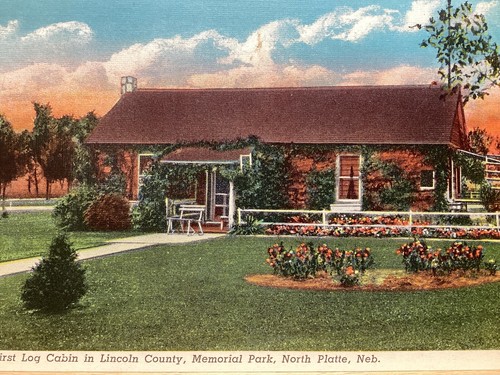 Primera cabaña de troncos en el condado de Lincoln: North Platte, NE - Postal de colección - Imagen 2 de 3