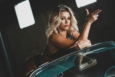 BEAUTIFUL PAIGE VANZANT 8X10 Photo