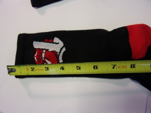 NEW FILTHY D SKATER SKATEBOARD PAIR OF SOCKS PADDED HEEL & TOES LIPS FINGERS - Picture 3 of 8