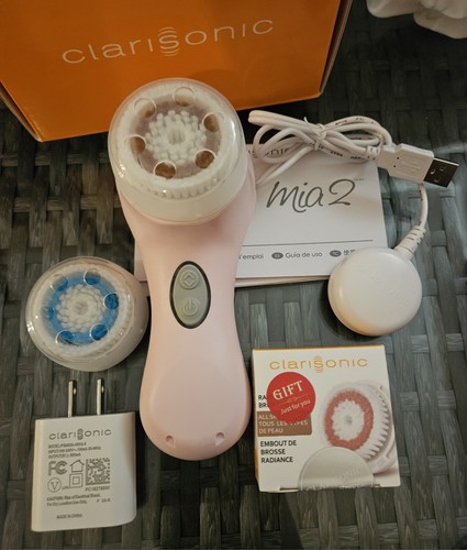 *New* Pink~Clarisonic Mia 2 Sonic Skin Cleansing System BNIB - Picture 3 of 4