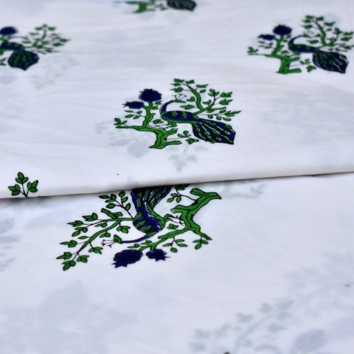 5 Yards Handmade Indian Floral Block Printed Cotton Fabric White Soft Clothing - Picture 4 of 5