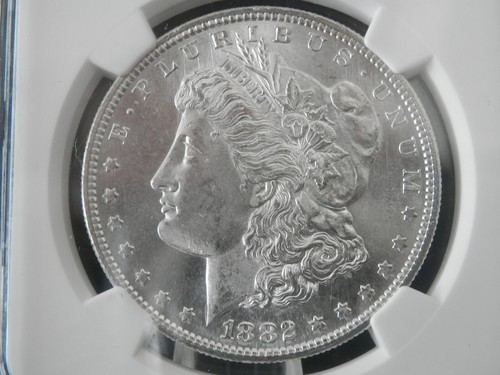 1882 S Morgan 90% dólar de plata NGC MS-65, moneda de grado de inversión - Imagen 2 de 3