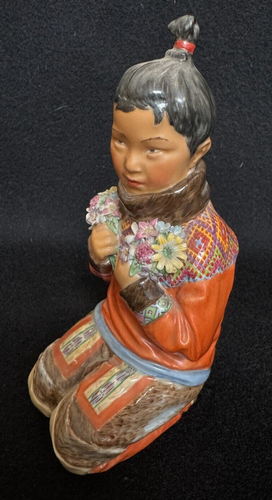 Estatuilla ""Groenlandia Girl"" de Royal Copenhagen diseñada por Carl Martin-Hansen - Imagen 2 de 5