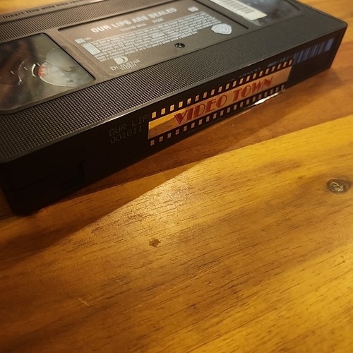 Our Lips Are Sealed (VHS, 2000, Slipsleeve) - Picture 6 of 7