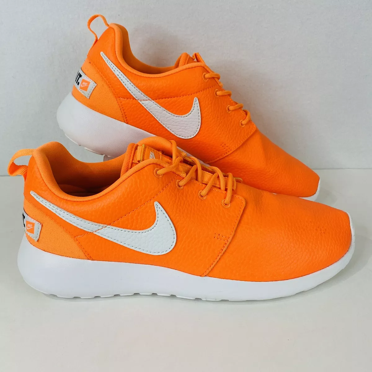 Nike Roshe One Prem Shoes Womens Size 8 Orange White Running