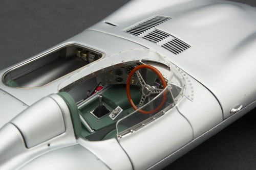 Exoto XS | 1:18 | FLASH OFFER | 1954 Jaguar D-Type Prototype "OKV 501" - Picture 11 of 24