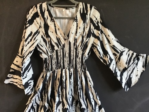 Ladies 1970s style dress, L / 14. Shirred Elasticated waist, flared sleeves midi - Picture 2 of 2