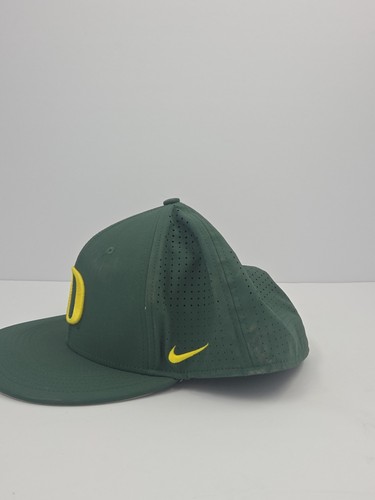 Nike Oregon Ducks Fitted Hat Cap Men’s 7 3/4 Green Spell Out O Logo Team NCAA - Picture 4 of 7